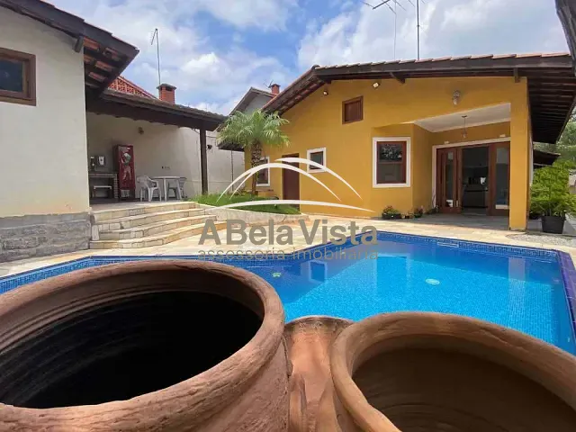 Casa com 361m² 3 quartos e 3 banheiros, à venda, no bairro Granja Viana II em Cotia