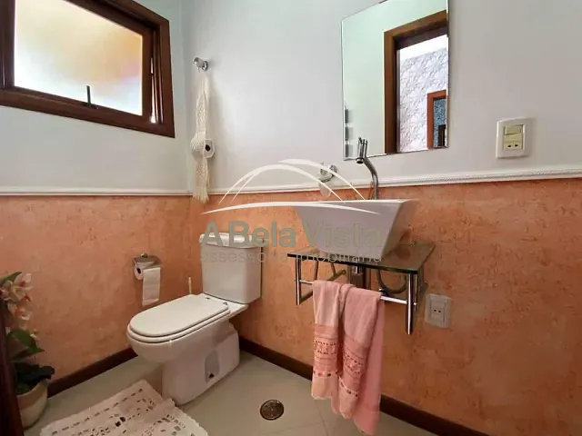 Casa com 361m² 3 quartos e 3 banheiros, à venda, no bairro Granja Viana II em Cotia