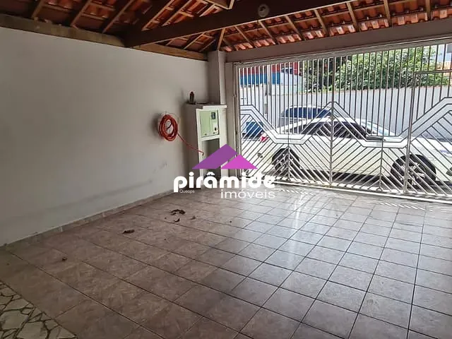 Casa 3 quartos e 3 banheiros, à venda, no bairro Jardim das Indústrias em São José dos Campos