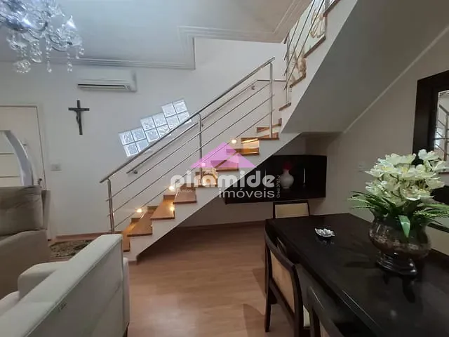 Casa com 180m² 3 quartos e 3 banheiros, à venda, no bairro Jardim Oriente em São José dos Campos