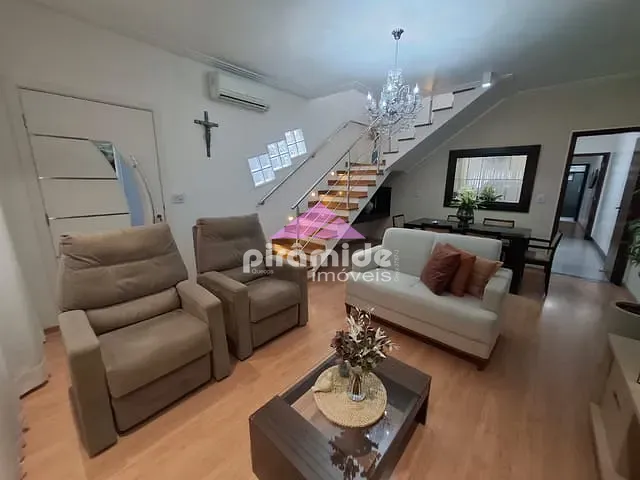Casa com 180m² 3 quartos e 3 banheiros, à venda, no bairro Jardim Oriente em São José dos Campos