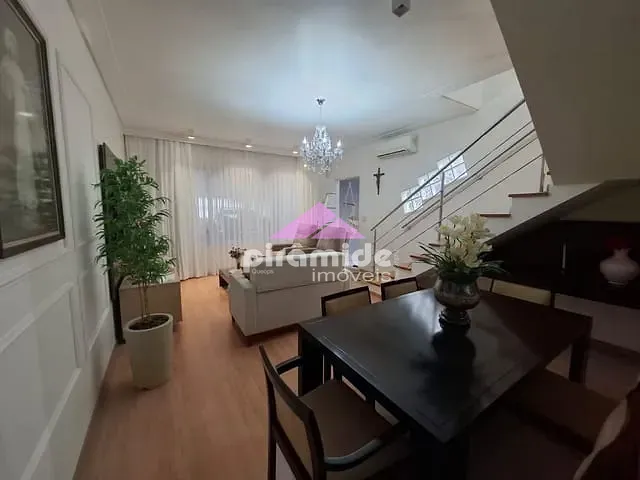 Casa com 180m² 3 quartos e 3 banheiros, à venda, no bairro Jardim Oriente em São José dos Campos
