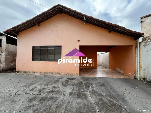Casa com 300m² 3 quartos e 1 banheiro, à venda, no bairro Parque Industrial em São José dos Campos