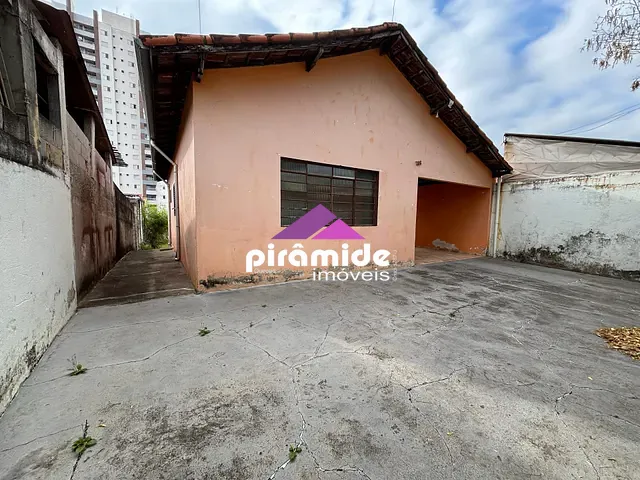Casa com 300m² 3 quartos e 1 banheiro, à venda, no bairro Parque Industrial em São José dos Campos