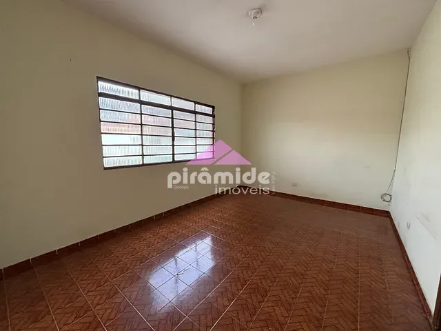 Casa com 300m² 3 quartos e 1 banheiro, à venda, no bairro Parque Industrial em São José dos Campos