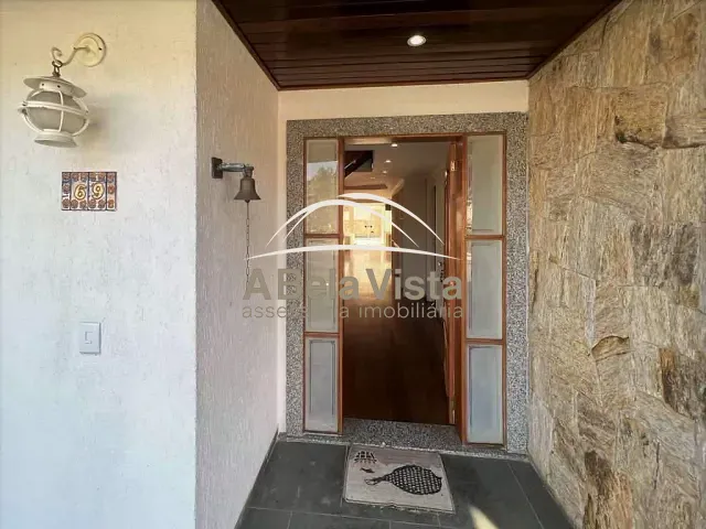 Casa com 345m² 4 quartos e 5 banheiros, à venda, no bairro Jardim São Paulo II em Cotia