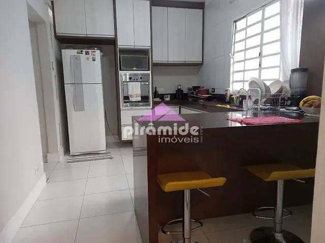 Casa com 320m² 5 quartos e 3 banheiros, à venda, no bairro Jardim Paraíso em São José dos Campos