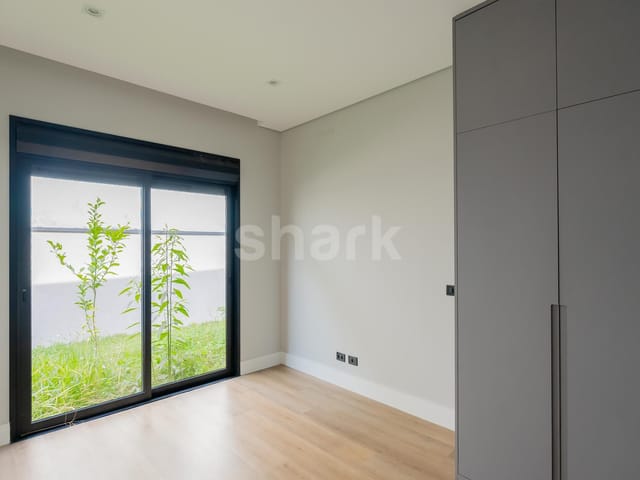 Casa com 420m² 4 quartos e 6 banheiros, à venda, no bairro Colinas da Anhangüera em Santana de Parnaíba