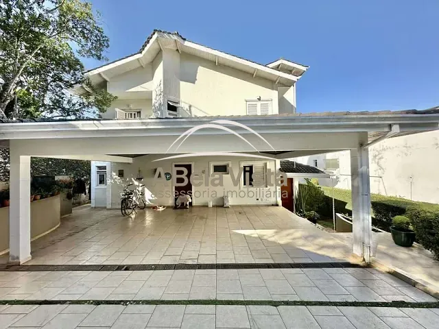 Casa com 828m² 4 quartos e 6 banheiros, à venda, no bairro Vila Santo Antônio em Cotia