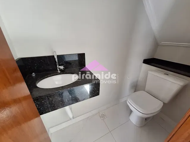 Casa com 93m² 2 quartos e 1 banheiro, à venda, no bairro Capricórnio em Caraguatatuba