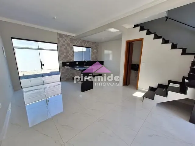 Casa com 93m² 2 quartos e 1 banheiro, à venda, no bairro Capricórnio em Caraguatatuba