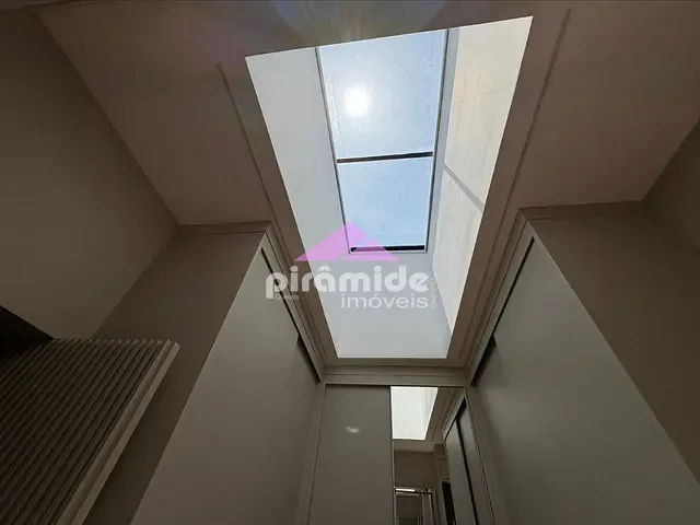Casa com 258m² 4 quartos e 5 banheiros, à venda, no bairro Loteamento Floresta em São José dos Campos