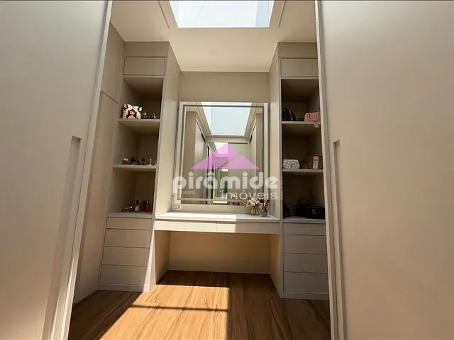 Casa com 258m² 4 quartos e 5 banheiros, à venda, no bairro Loteamento Floresta em São José dos Campos