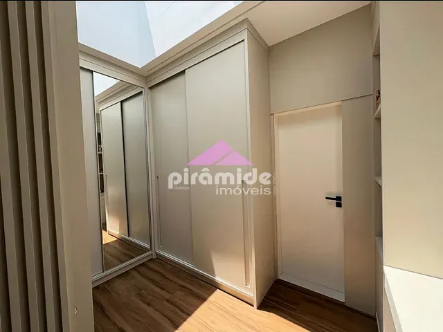 Casa com 258m² 4 quartos e 5 banheiros, à venda, no bairro Loteamento Floresta em São José dos Campos