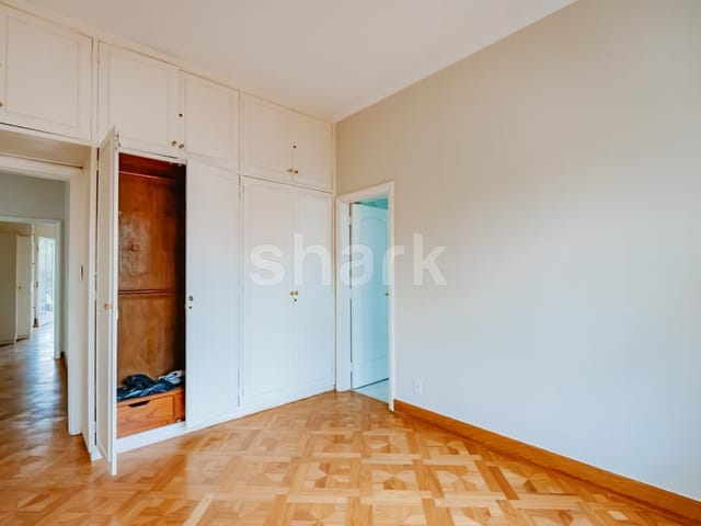 Casa com 400m² 4 quartos e 4 banheiros, à venda ou para alugar, no bairro Jardim Paulista em São Paulo