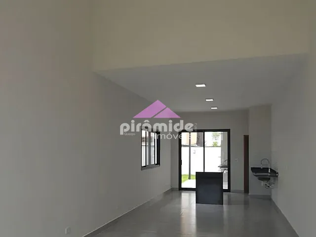 Casa com 250m² 3 quartos e 3 banheiros, à venda, no bairro Eugenio de Melo em São José dos Campos
