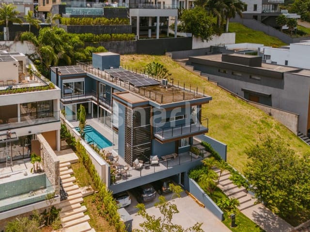 Casa com 507m² 4 quartos e 6 banheiros, à venda, no bairro Alphaville em Santana de Parnaíba