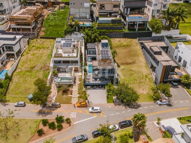 Casa com 507m² 4 quartos e 6 banheiros, à venda, no bairro Alphaville em Santana de Parnaíba