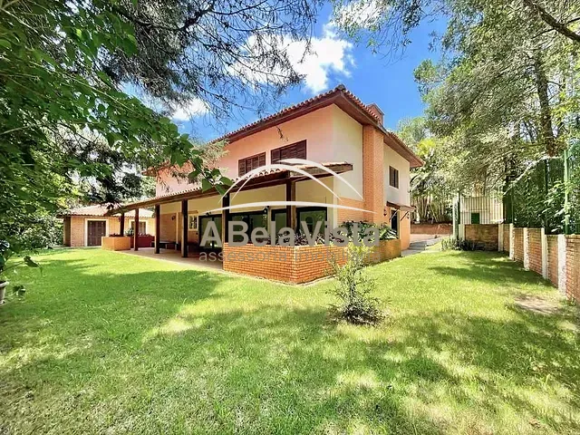Casa com 1634m² 7 quartos e 7 banheiros, à venda, no bairro Jardim Santa Paula em Cotia