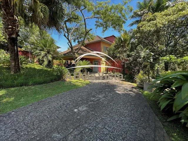 Casa com 1272m² 5 quartos e 5 banheiros, à venda, no bairro Granja Viana II em Cotia