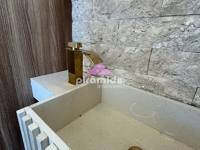 Casa 3 quartos e 6 banheiros, à venda ou para alugar, no bairro Terras do Vale em Caçapava