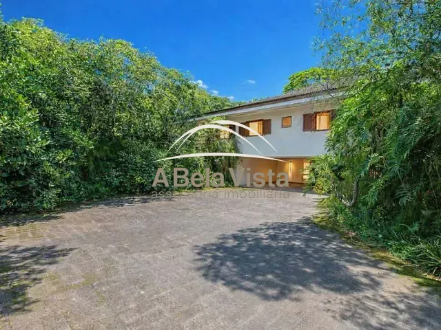 Casa com 5000m² 6 quartos e 7 banheiros, à venda, no bairro Parque Silvino Pereira em Cotia