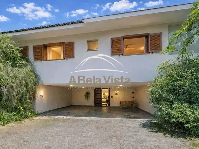 Casa com 5000m² 6 quartos e 7 banheiros, à venda, no bairro Parque Silvino Pereira em Cotia