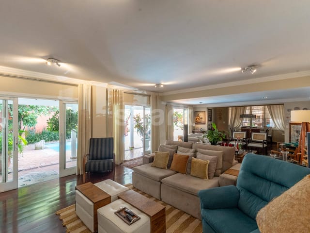 Casa com 568m² 4 quartos e 5 banheiros, à venda, no bairro Alphaville em Santana de Parnaíba