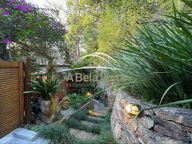 Casa com 1231m² 3 quartos e 4 banheiros, à venda, no bairro Chácara Eliana em Cotia
