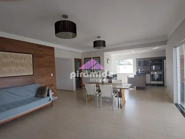 Casa com 1000m² 4 quartos e 3 banheiros, à venda, no bairro Jardim Terras de Santa Helena em Jacareí