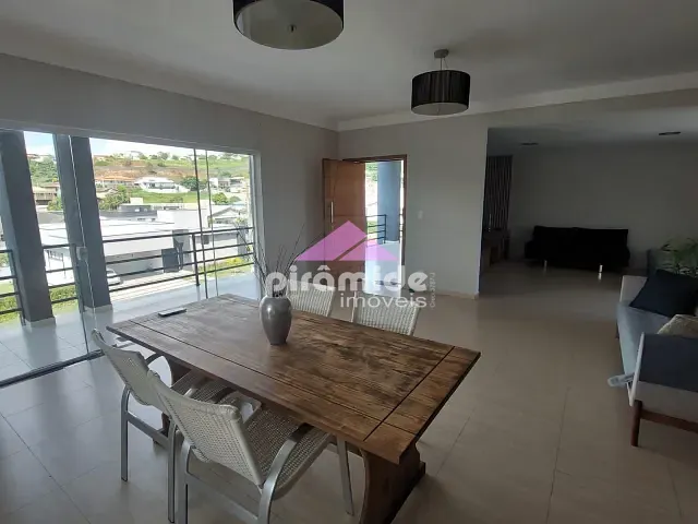 Casa com 1000m² 4 quartos e 3 banheiros, à venda, no bairro Jardim Terras de Santa Helena em Jacareí