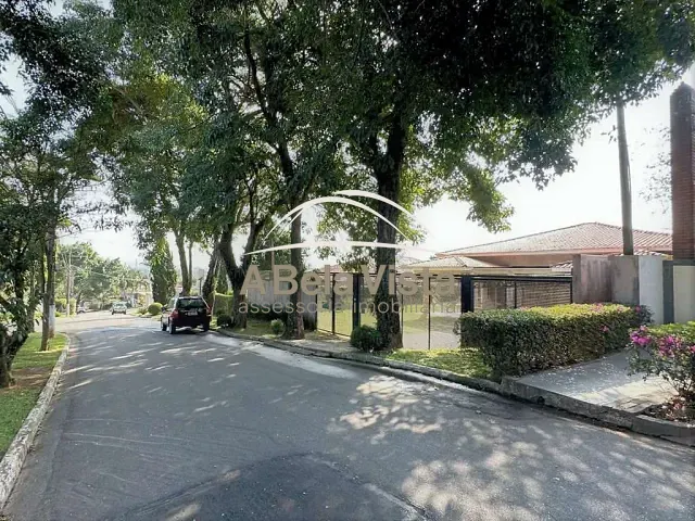 Casa com 1041m² 3 quartos e 5 banheiros, à venda, no bairro Jardim Passárgada I em Cotia