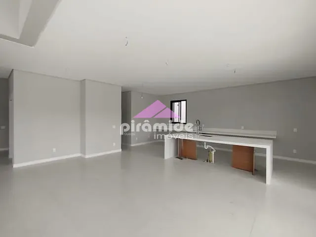 Casa com 900m² 5 quartos e 8 banheiros, à venda, no bairro Urbanova em São José dos Campos