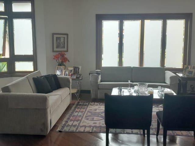 Casa com 532m² 4 quartos e 6 banheiros, à venda, no bairro Alphaville em Santana de Parnaíba