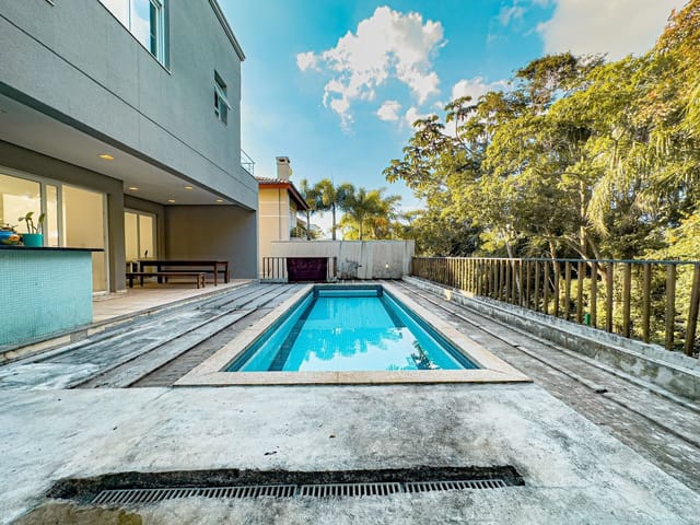 Casa com 499m² 4 quartos e 7 banheiros, à venda, no bairro Alphaville em Santana de Parnaíba