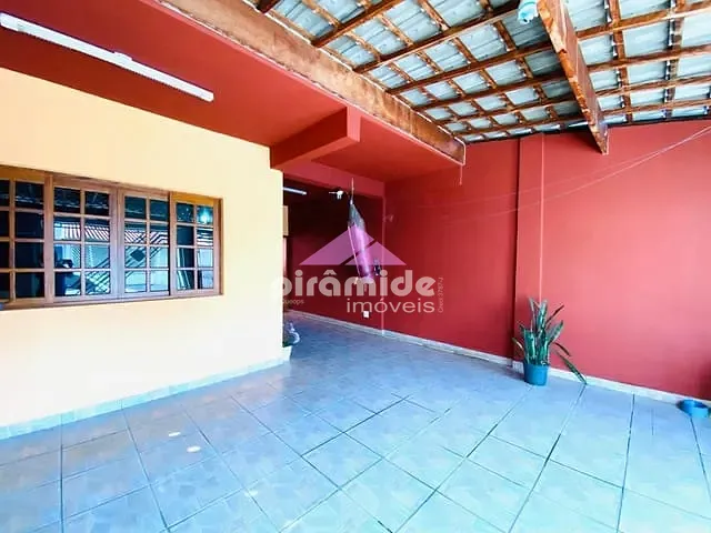 Casa 3 quartos e 2 banheiros, à venda, no bairro Jardim Santo Onofre em São José dos Campos