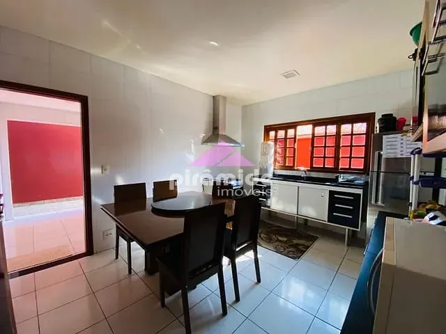 Casa 3 quartos e 2 banheiros, à venda, no bairro Jardim Santo Onofre em São José dos Campos