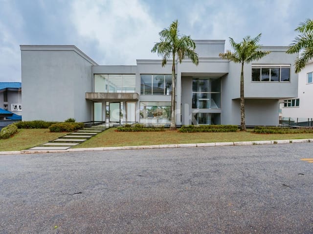 Casa com 1800m² 6 quartos e 9 banheiros, à venda, no bairro Tamboré em Santana de Parnaíba
