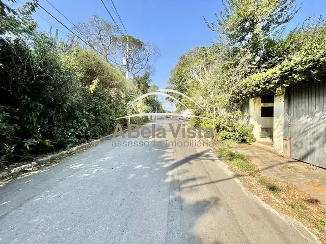 Casa com 1147m² 3 quartos e 3 banheiros, à venda, no bairro Chácara Eliana em Cotia