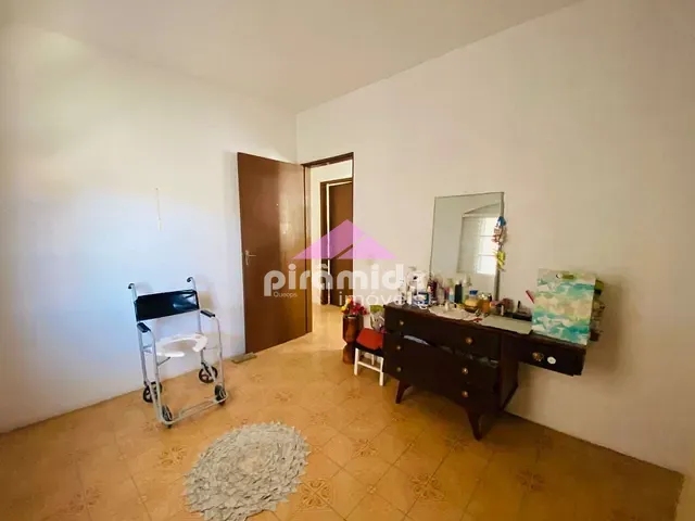 Casa com 250m² 3 quartos e 1 banheiro, à venda, no bairro Jardim Santa Inês I em São José dos Campos