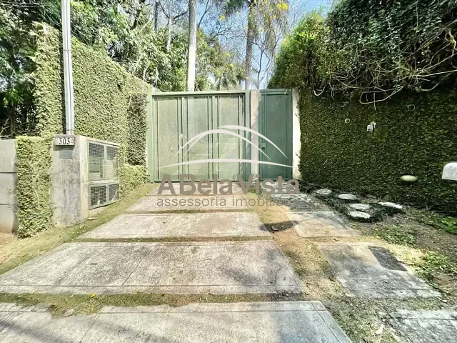 Casa com 2534m² 4 quartos e 5 banheiros, à venda, no bairro Chácara Vale do Rio Cotia em Carapicuíba