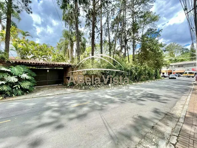 Casa com 7088m² 5 quartos e 4 banheiros, à venda, no bairro Vila Santo Antônio em Cotia
