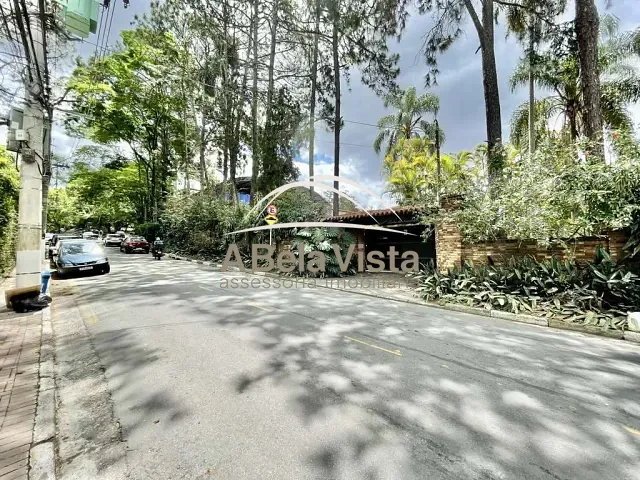 Casa com 7088m² 5 quartos e 4 banheiros, à venda, no bairro Vila Santo Antônio em Cotia