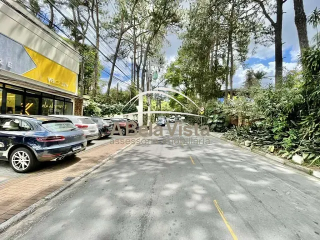 Casa com 7088m² 5 quartos e 4 banheiros, à venda, no bairro Vila Santo Antônio em Cotia