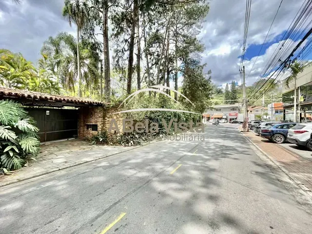 Casa com 7088m² 5 quartos e 4 banheiros, à venda, no bairro Vila Santo Antônio em Cotia