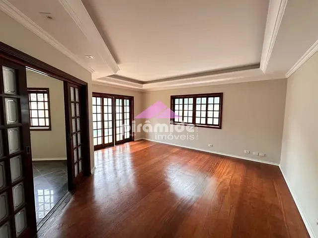Casa com 360m² 5 quartos e 9 banheiros, para alugar, no bairro Jardim das Colinas em São José dos Campos