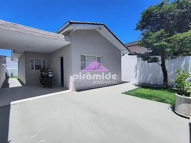 Casa 3 quartos e 2 banheiros, à venda ou para alugar, no bairro Jardim das Indústrias em São José dos Campos