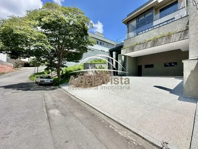 Casa com 398m² 4 quartos e 6 banheiros, à venda, no bairro São Paulo II em Cotia