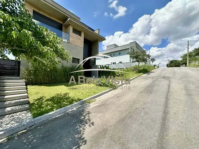 Casa com 398m² 4 quartos e 6 banheiros, à venda, no bairro São Paulo II em Cotia