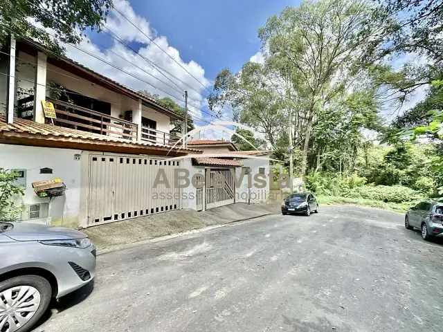 Casa com 162m² 2 quartos e 2 banheiros, à venda, no bairro Jardim Rebelato em Cotia
